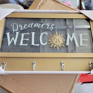 Welcome Shelf with hangers